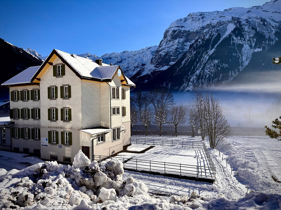 ... ging es weiter nach Engelberg, das immer noch teils mit Bodennebel bedeckt war.