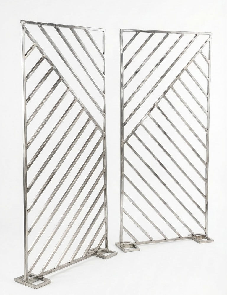 Silver Amour Fence 