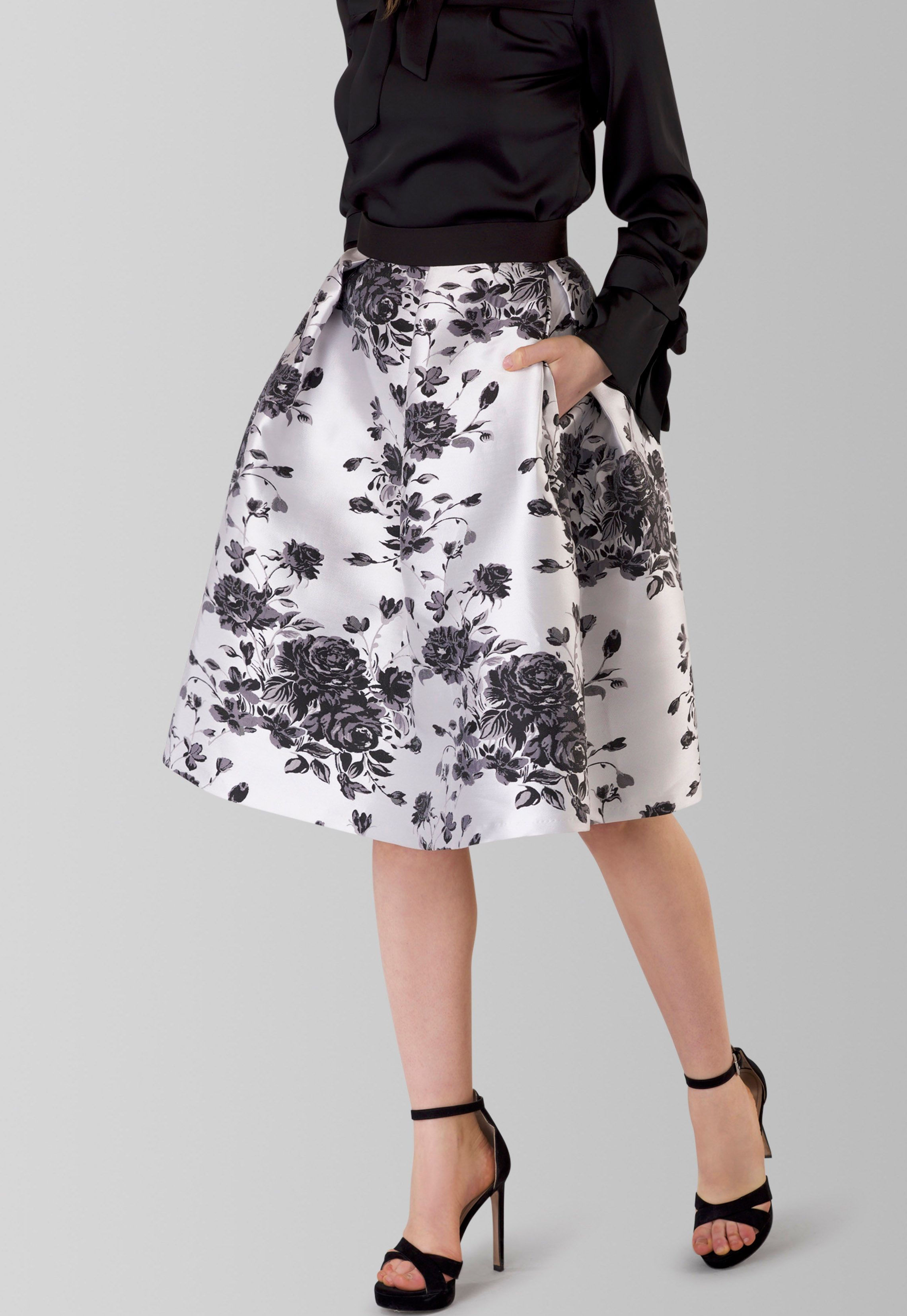 Closet London Black and White Floral Pleated Midi Skirt