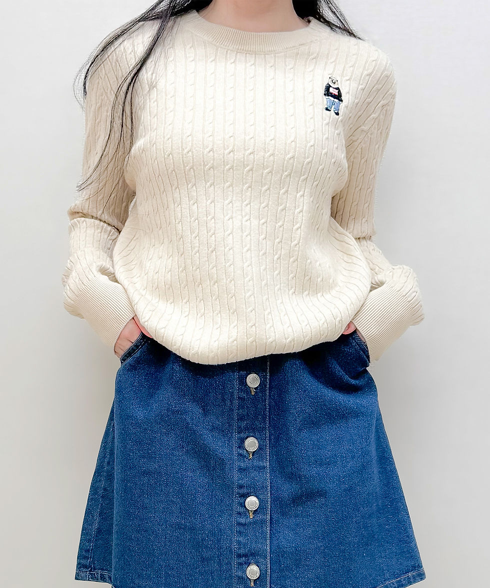 サムネイル： ベア刺繍ケーブルニット