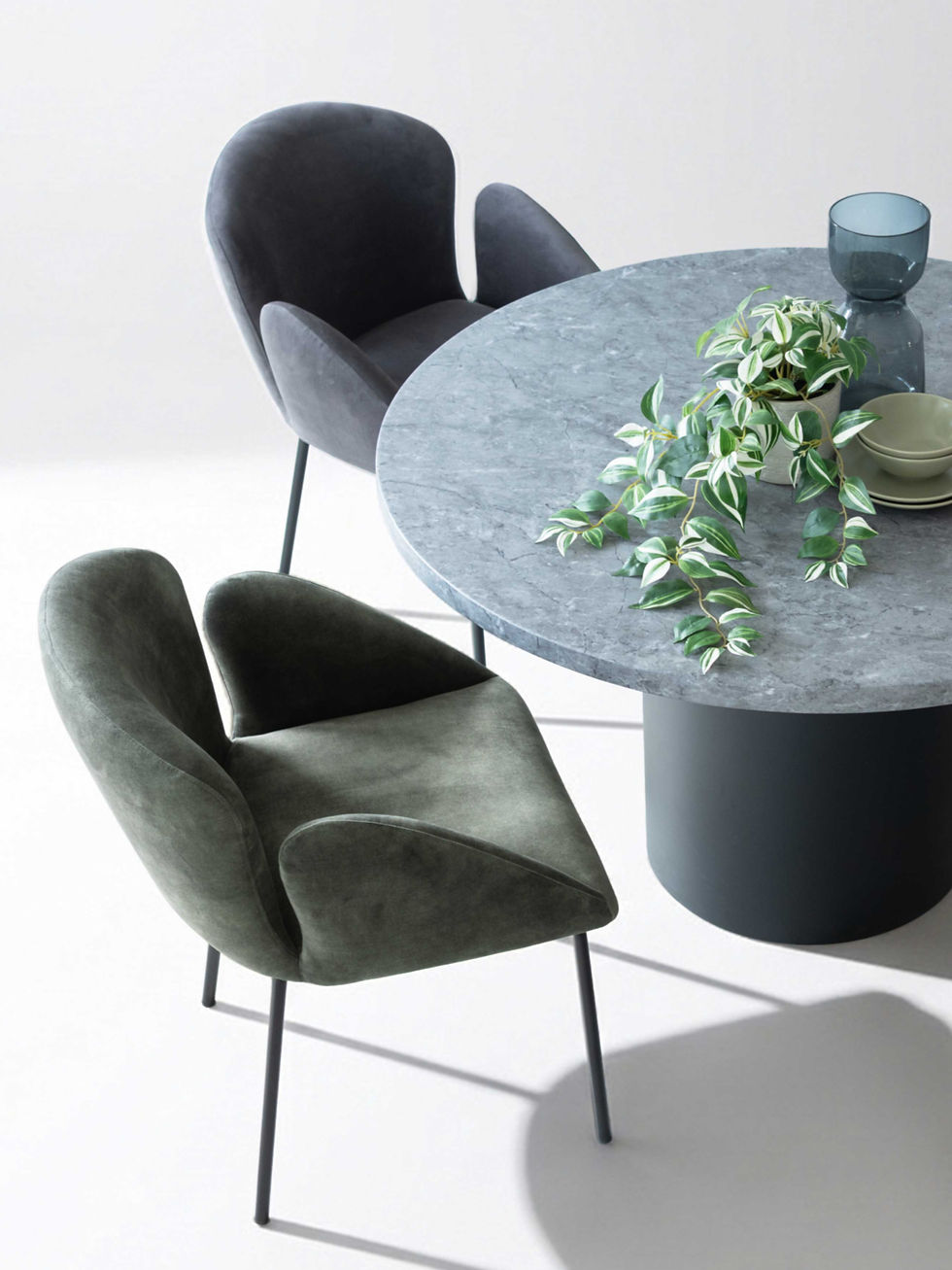 Tulip chair_capri table