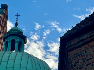 Zewnętrzny widok kościoła Nawiedzenia Najświętszej Maryi Panny