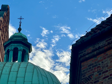 Zewnętrzny widok kościoła Nawiedzenia Najświętszej Maryi Panny