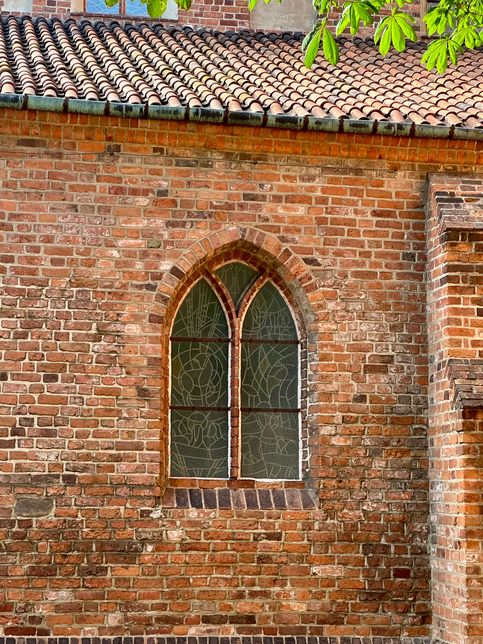 Zewnętrzny widok kościoła Nawiedzenia Najświętszej Maryi Panny