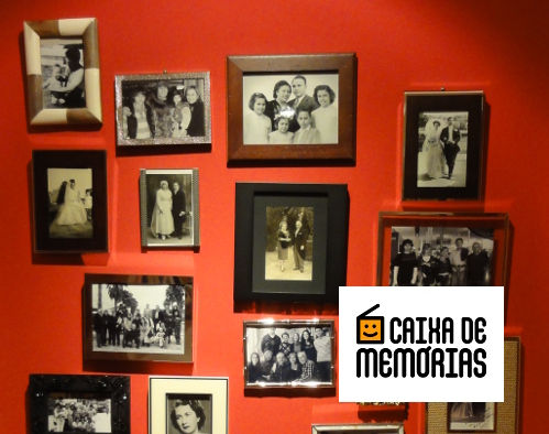 Pendurar memorias de familia na parede