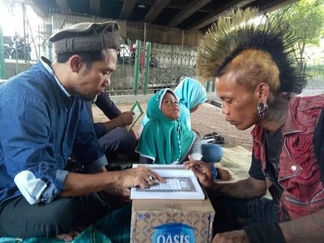 Ustaz Berdakwah Dengan Golongan Punk Dan ‘Homeless’