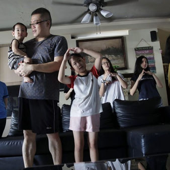 How A Family Of 10 Spends $300 Weekly On Groceries