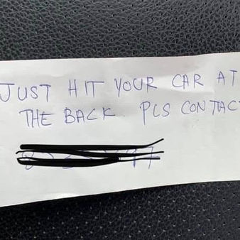 Lelaki Jujur Tinggalkan Nota Maaf, Sudi Bayar Ganti Rugi, Selepas Tidak Sengaja Langgar Kereta