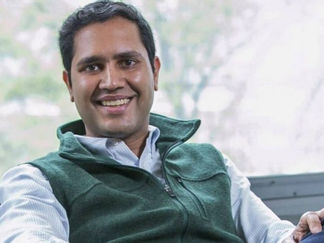 Top Executives Quit After Asshole CEO terminated 900 Staff In a Zoom Callby Chap ChaiChap Chai