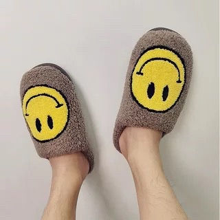 Thumbnail: Smiling Slipper