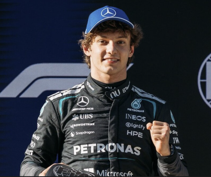 2026 OFFICIAL TEAM MERCEDES SIGNED CAP - KIMI ANTONELLI
