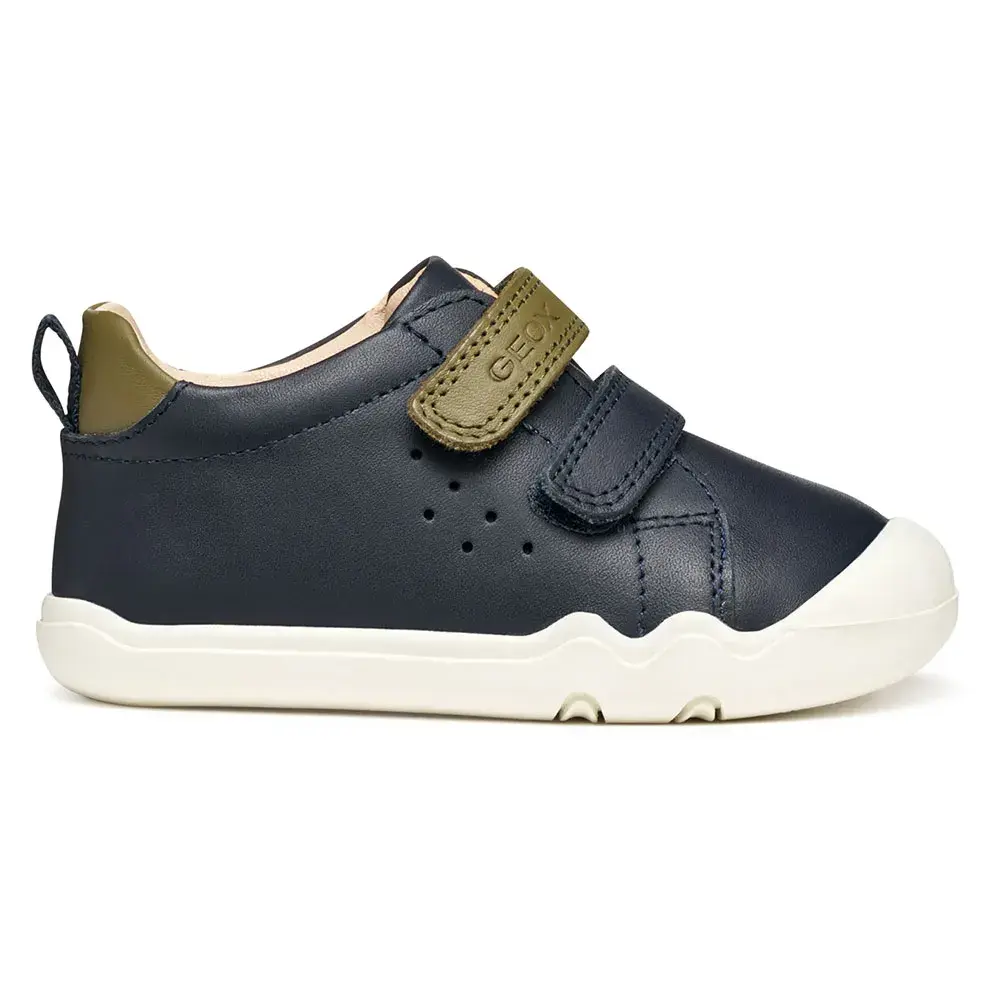 Geox B Steppieup Lo Boys Barefoot Sneaker in Navy with Pistachio