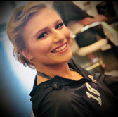 picture of the best hairstylist virginia in virginia beach Effloresce with Iris -fresh cuts - professional color- ahir  treatments - hair extentions - special events styles - bride hair