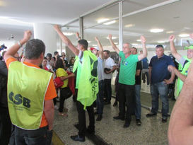 Dirigentes da CSB mantêm resistência e luta contra PLP 257 na Câmara