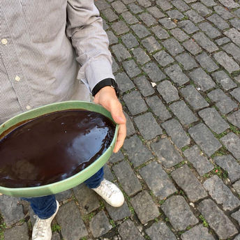 Bolo Mole ceramica folha