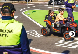 🚦 Educação que salva-vidas!