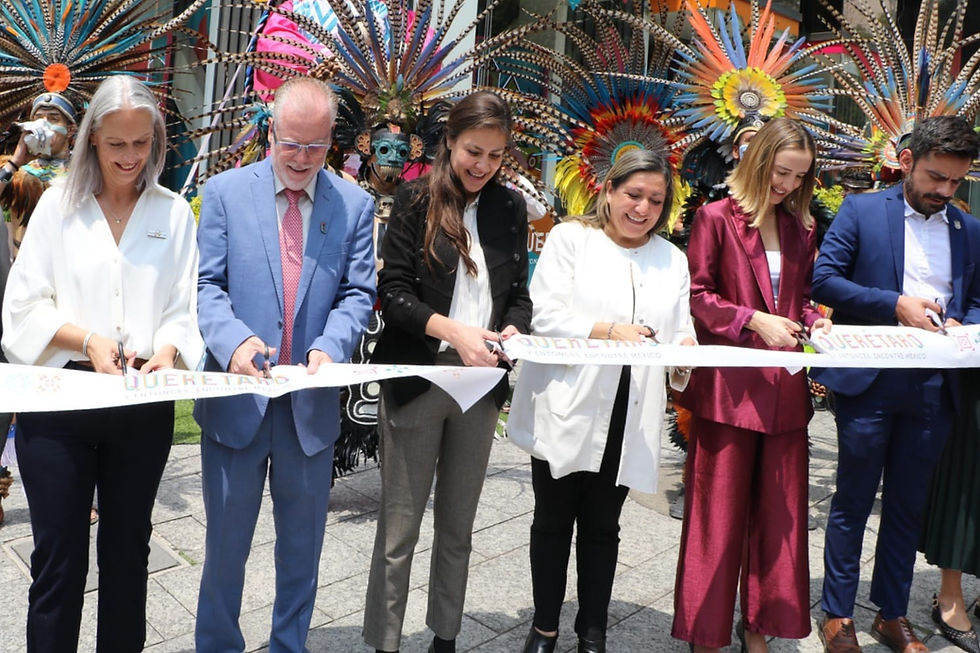 Foto: Representantes de Turismo Querétaro y Sectur Federal en la inauguración de Punto México