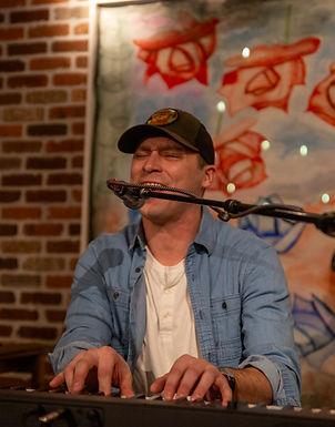 Tom_Balanda-Jan29-open_mic-9063.jpeg