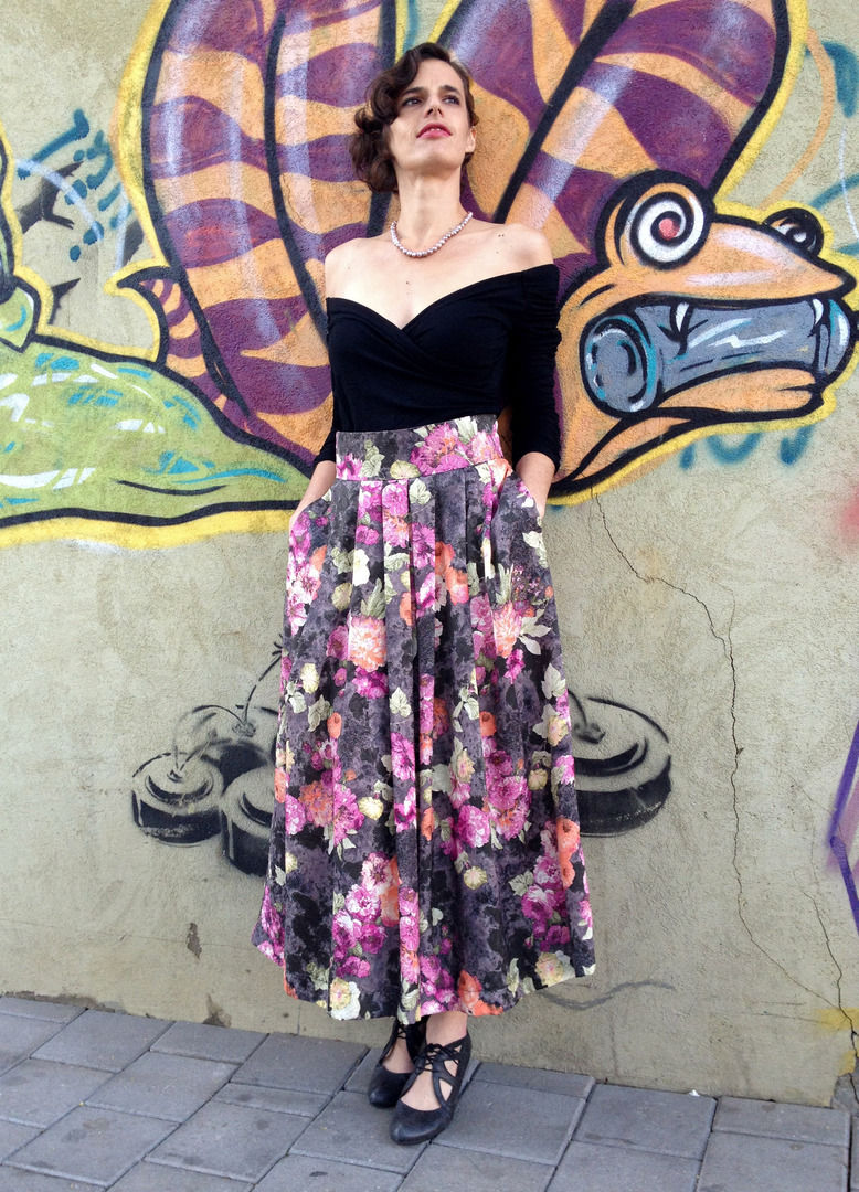 Thumbnail: Floral Pleated Sik Skirt