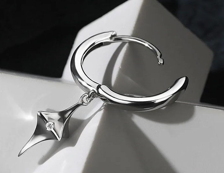 Thumbnail: Men's Pointed Hoop Earring - 925 sterling silver