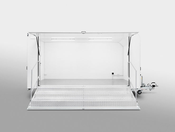 trailer-w-steps-f_edited_edited_edited.j