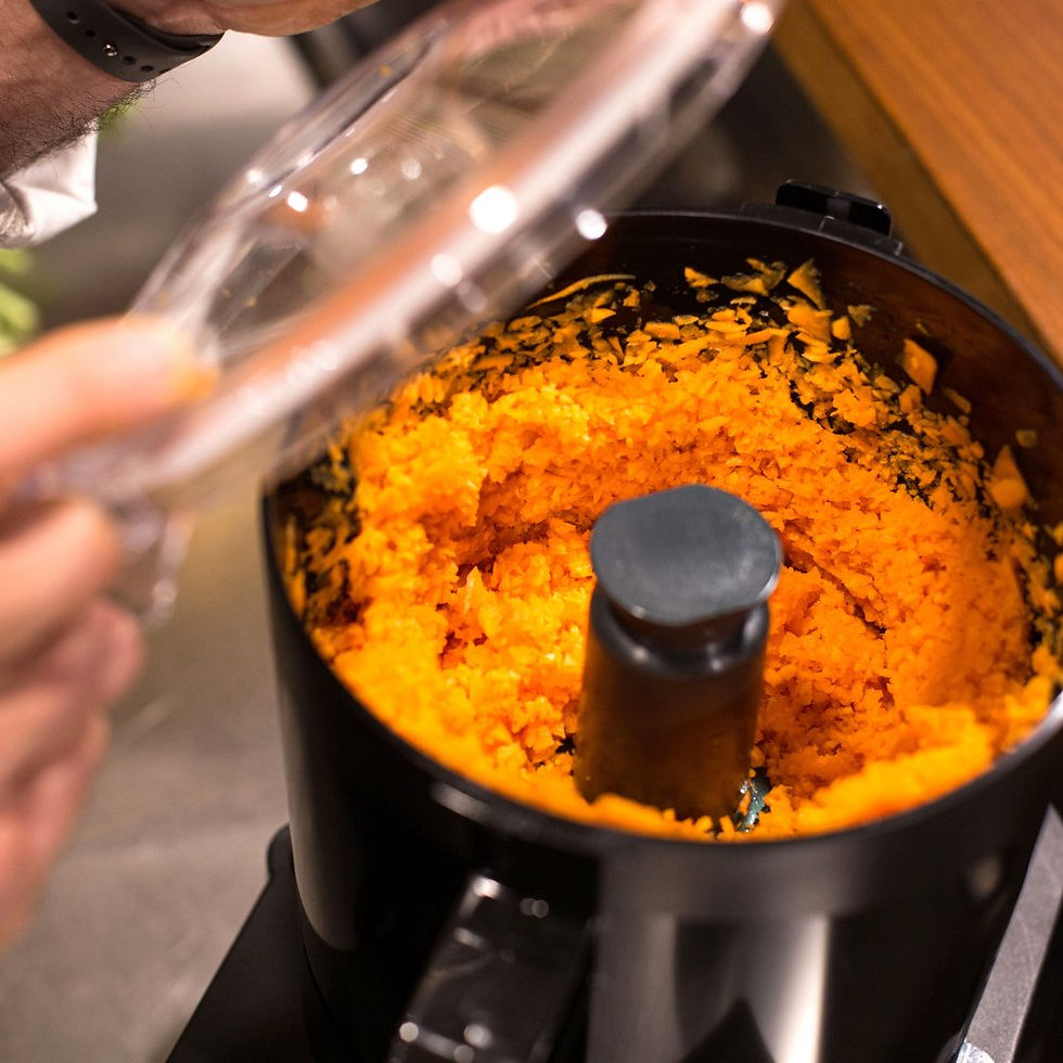 Miniature : Préparation carottes râpées dans robot CuisinePro.fr