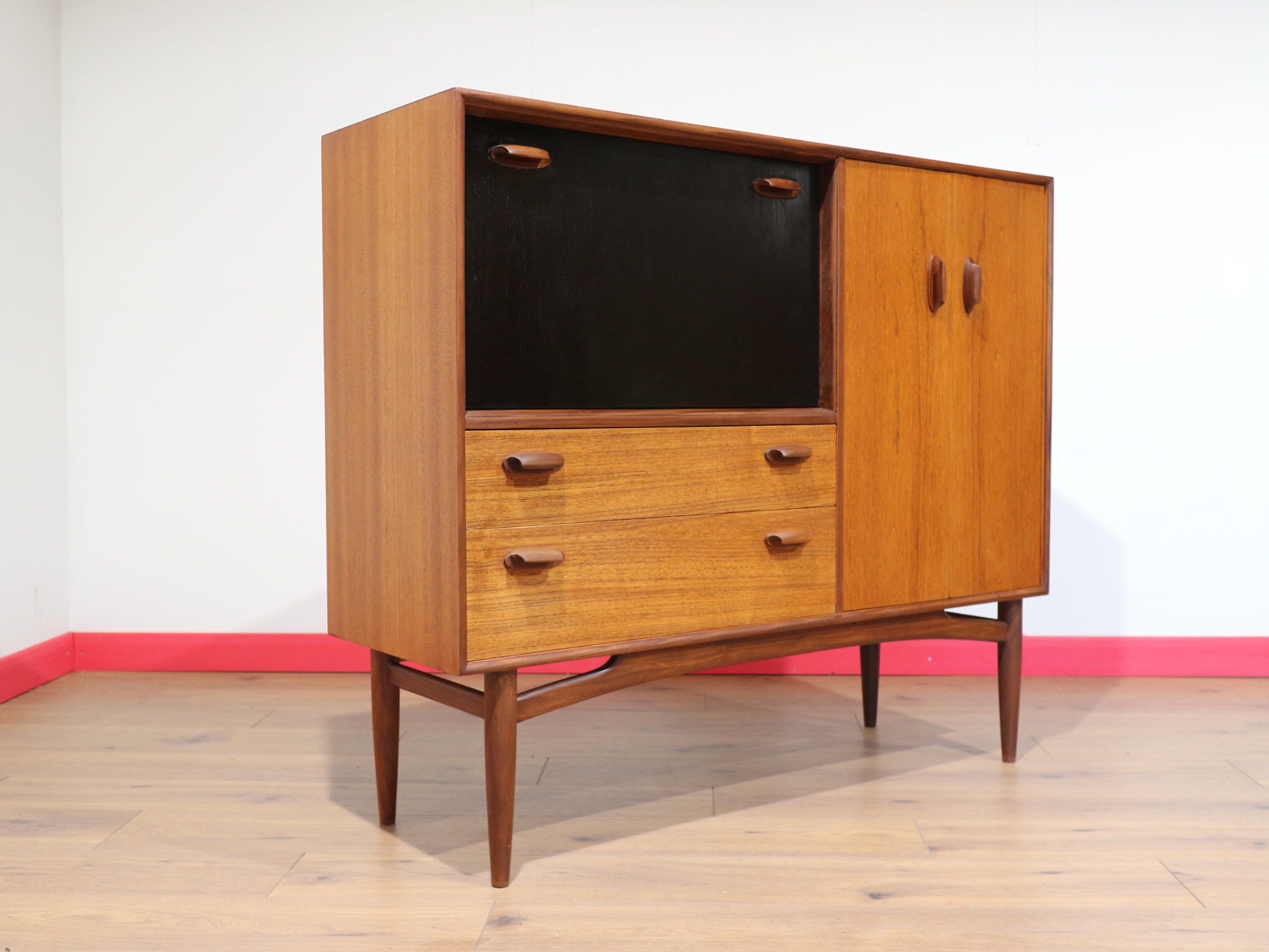 Mid Century Modern Vintage Teak Dry Bar Cart Hutch G Plan Cocktail Cabinet