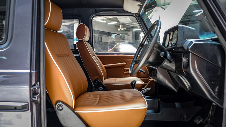 Mercedes G-Class G wagon 300GD Grey | Classic Motorworks Singapore | Singapore's Only Classic & Vintage Car Dealership | Restoration Management | One-Stop Service Provider | Buy Sell Vintage Classic Cars Singapore