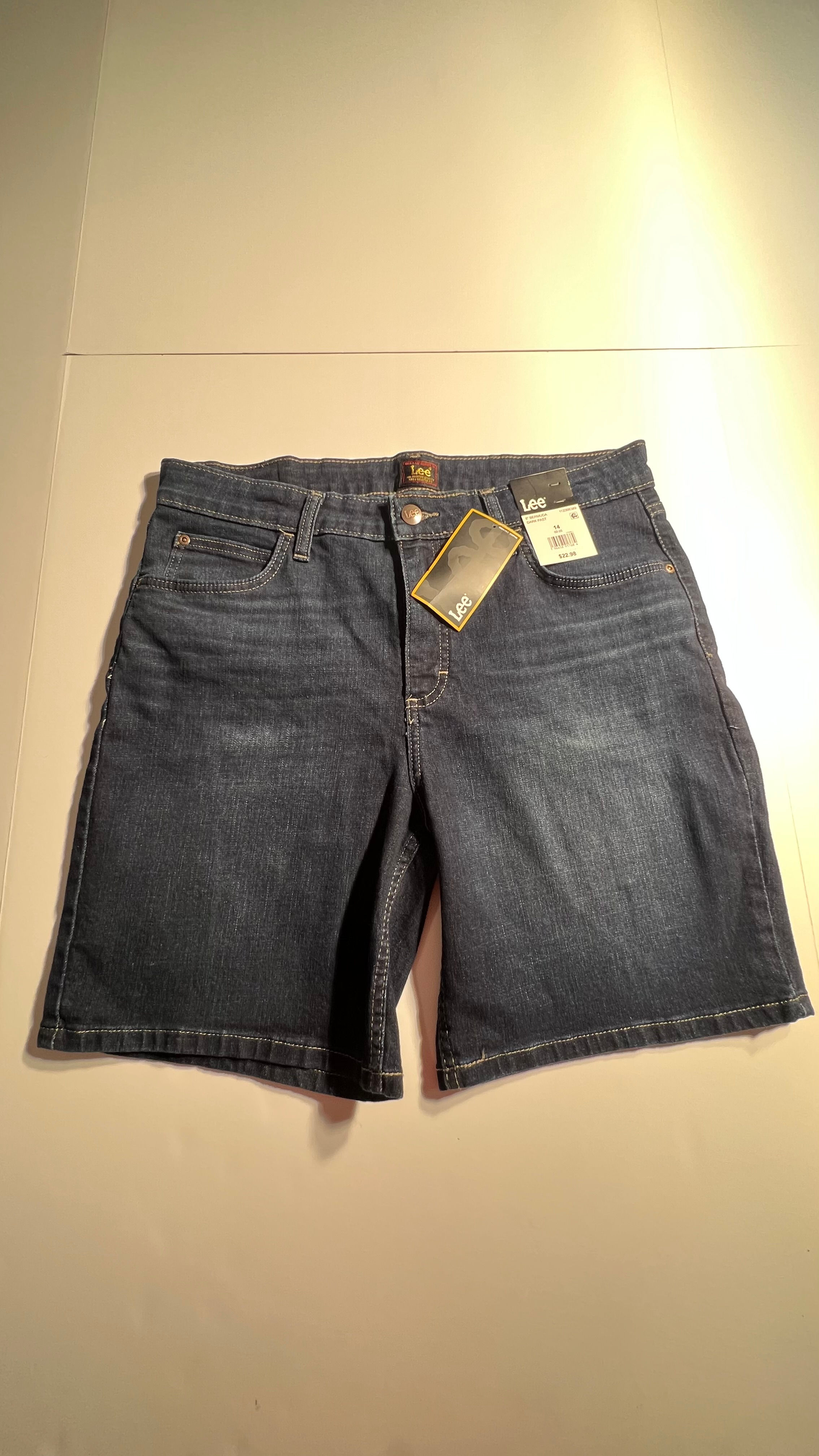 NEW WOMEN LEE 8 INCH BERMUDA DARK PAST DENIM SHORTS