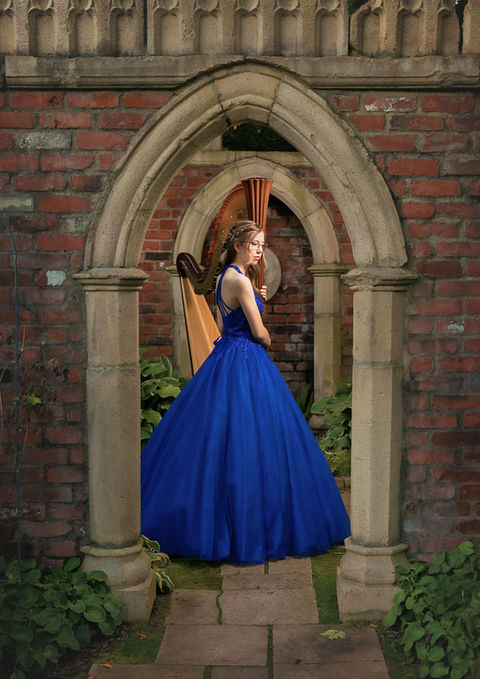 Senior Girl Hamstra Garden Harp.jpg