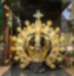 Gullkrone med edelstener i glassmonter i Basílica de Santa María de Elche