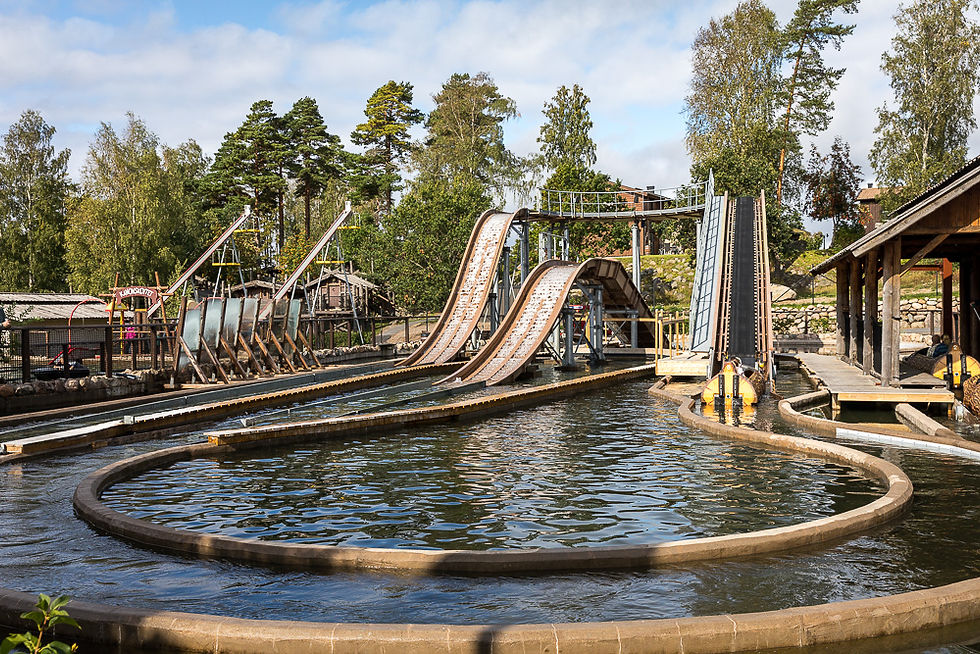 Anlegg med vannsklier i fornøyelsespark i Daftö Resort ved Strömstad