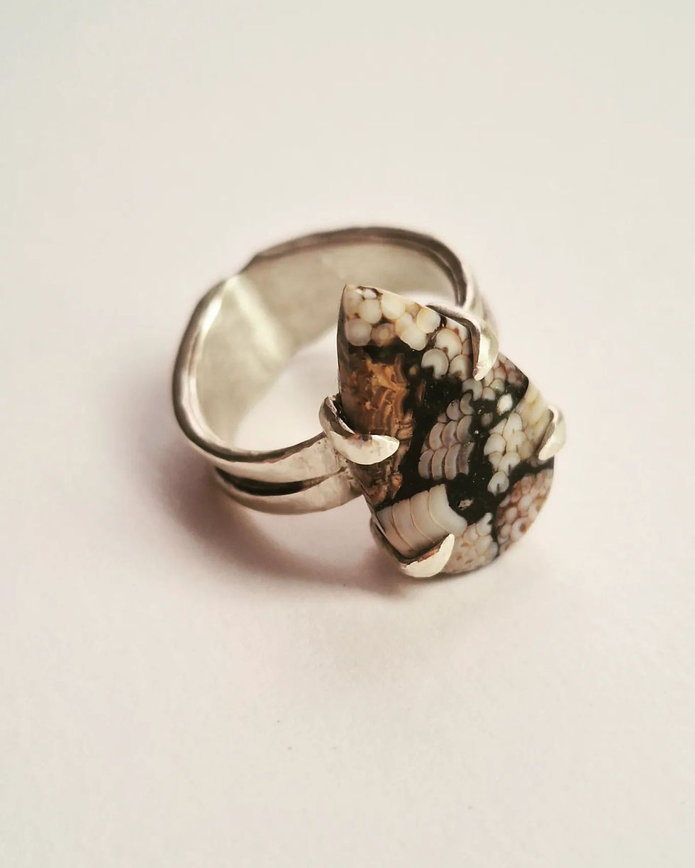 Thumbnail: Spirits Ring