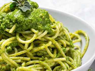 Molho pesto com burrata