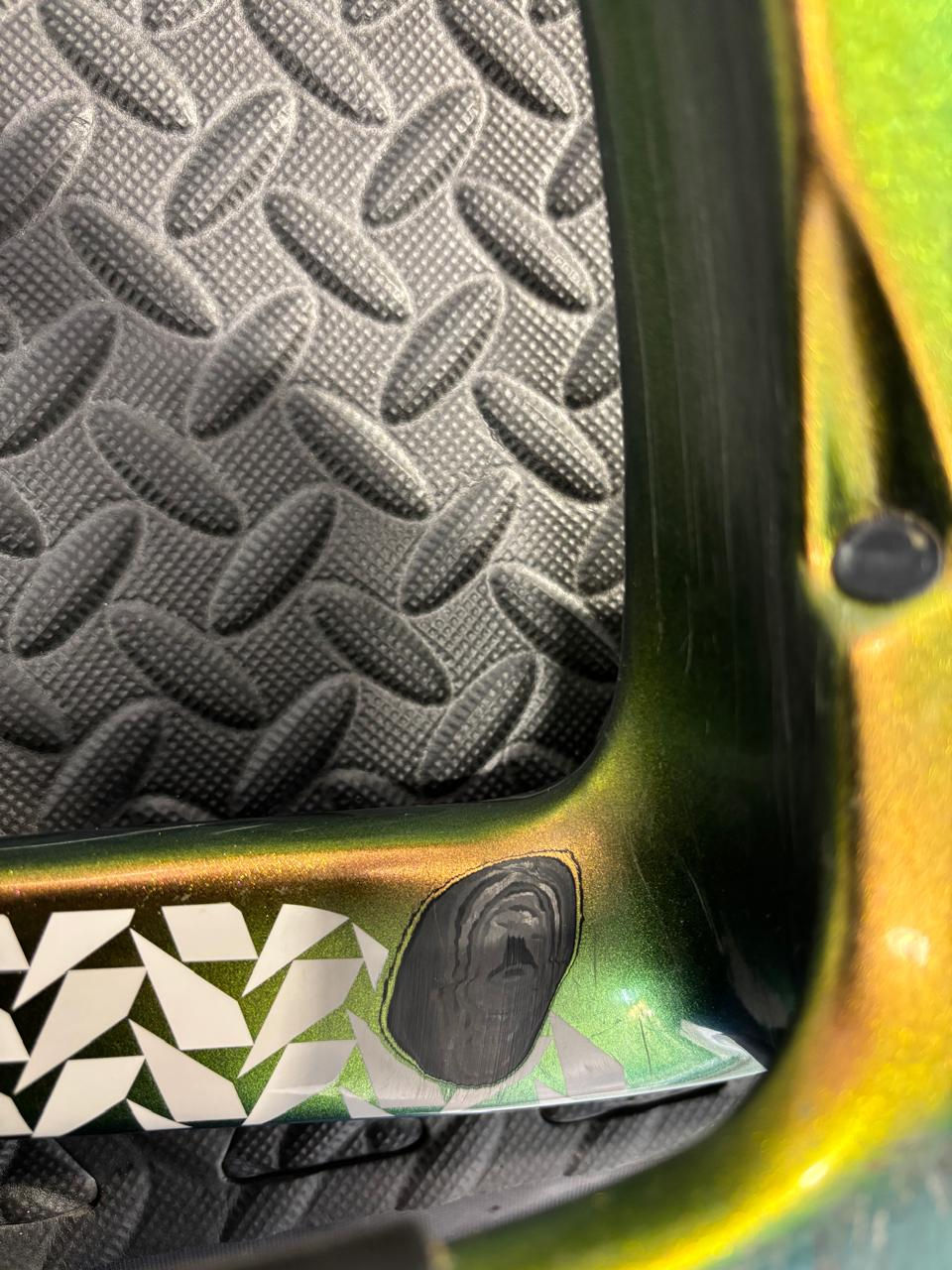 Carbon Frame vs. Rubber Tyre: Material Behavior & Wear Mechanisms Carbon Fibre Frames