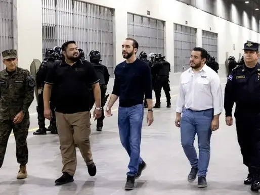 Fiscalía venezolana abre investigación contra Bukele por presunta tortura a migrantes