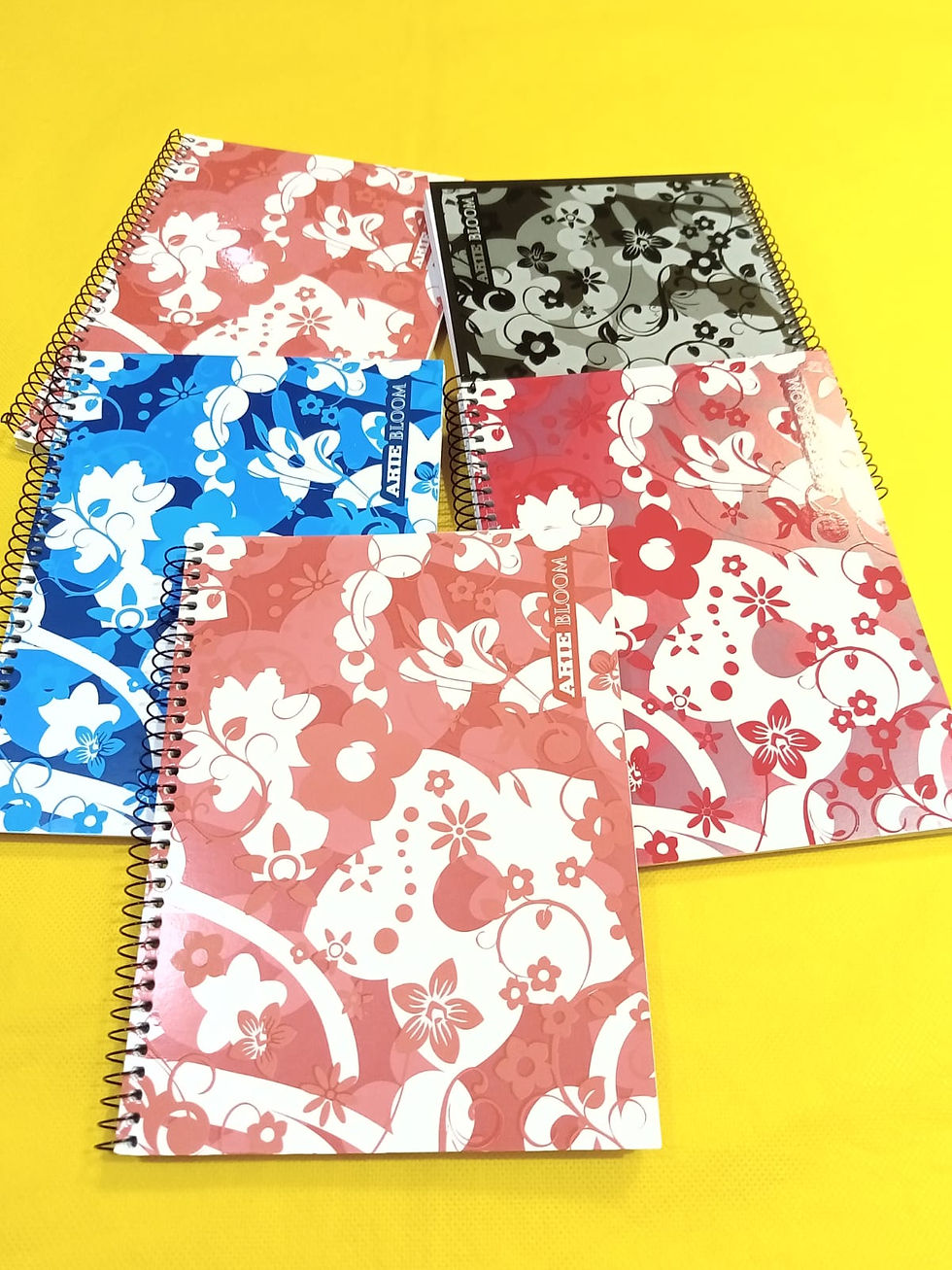 Cuaderno espiralado tapa semi rígida