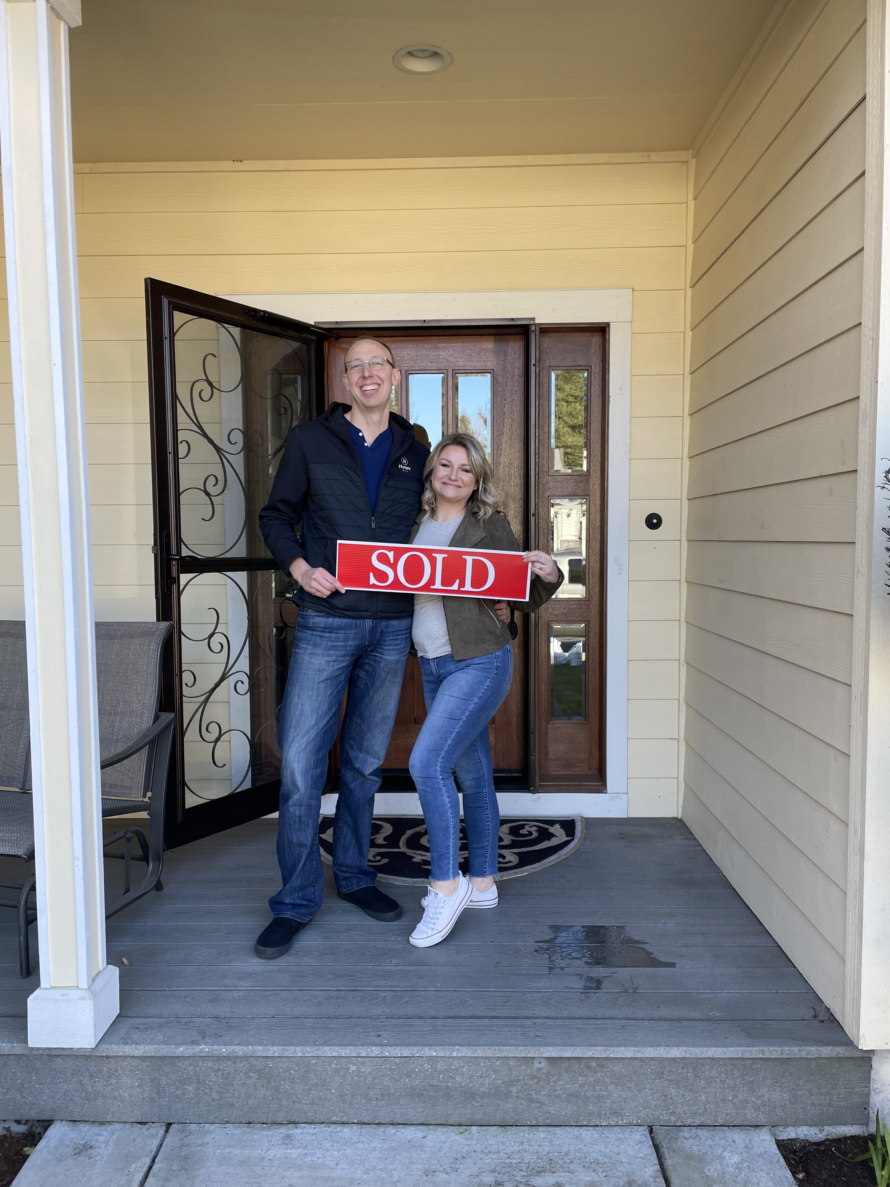 Best real estate agent in Eugene Oregon, Best real estate agent in Veneta Oregon, Best real estate agent in Springfield Oregon, Best realtor in Eugene Oregon, Best Realtor in Veneta Oregon, Best Realtor in Springfield Oregon, Top real estate agent in Eugene Oregon, Top real estate agent in Veneta Oregon, Top real estate agent in Springfield Oregon, Divorce home selling in Eugene Oregon, Moving to Eugene Oregon, Moving to Veneta Oregon, Moving to Springfield Oregon, Homes for sale in Eugene Oregon, Sell a home in Eugene Oregon, Buy a home in Eugene Oregon