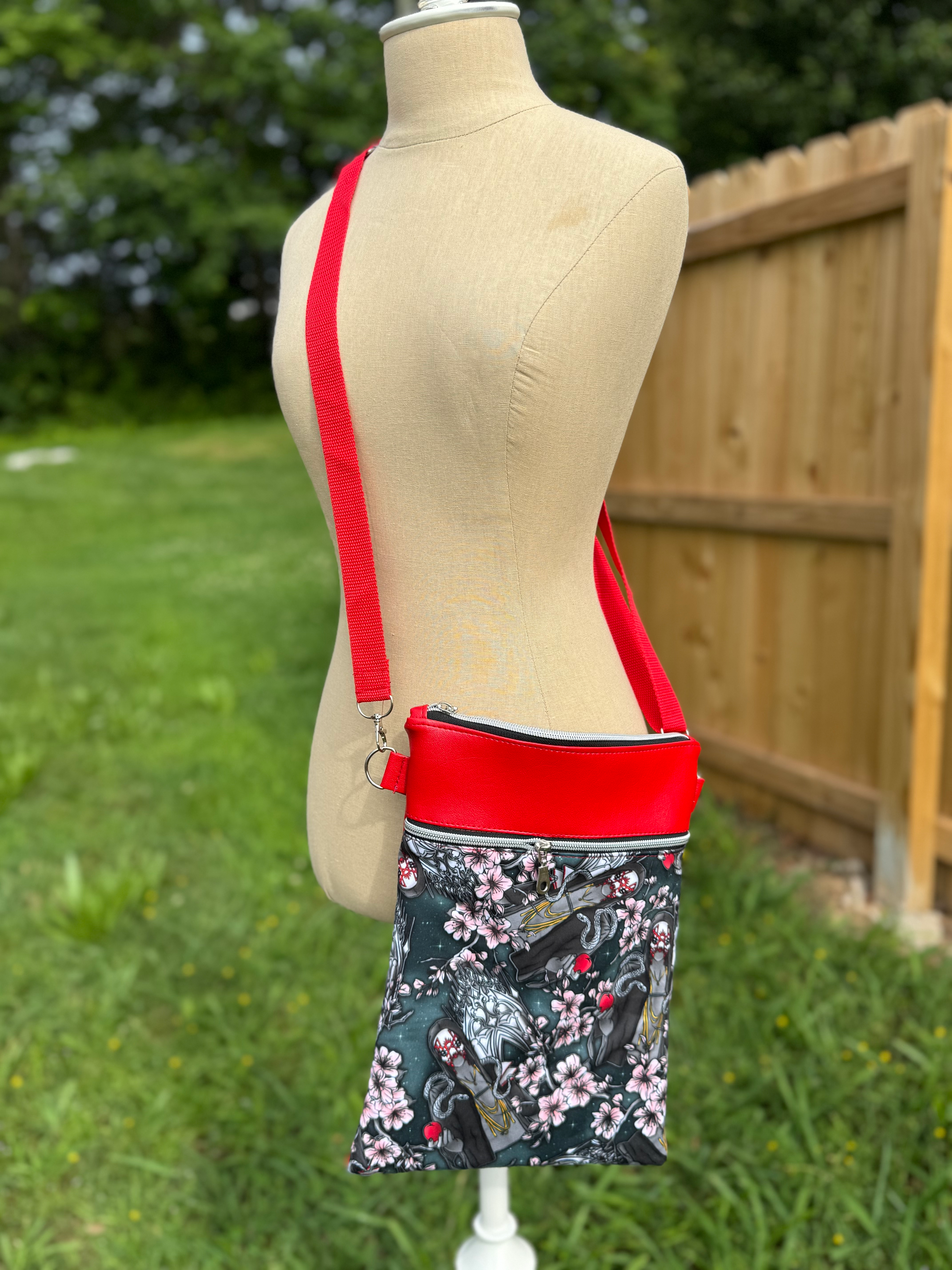 Mystery ANN Crossbody