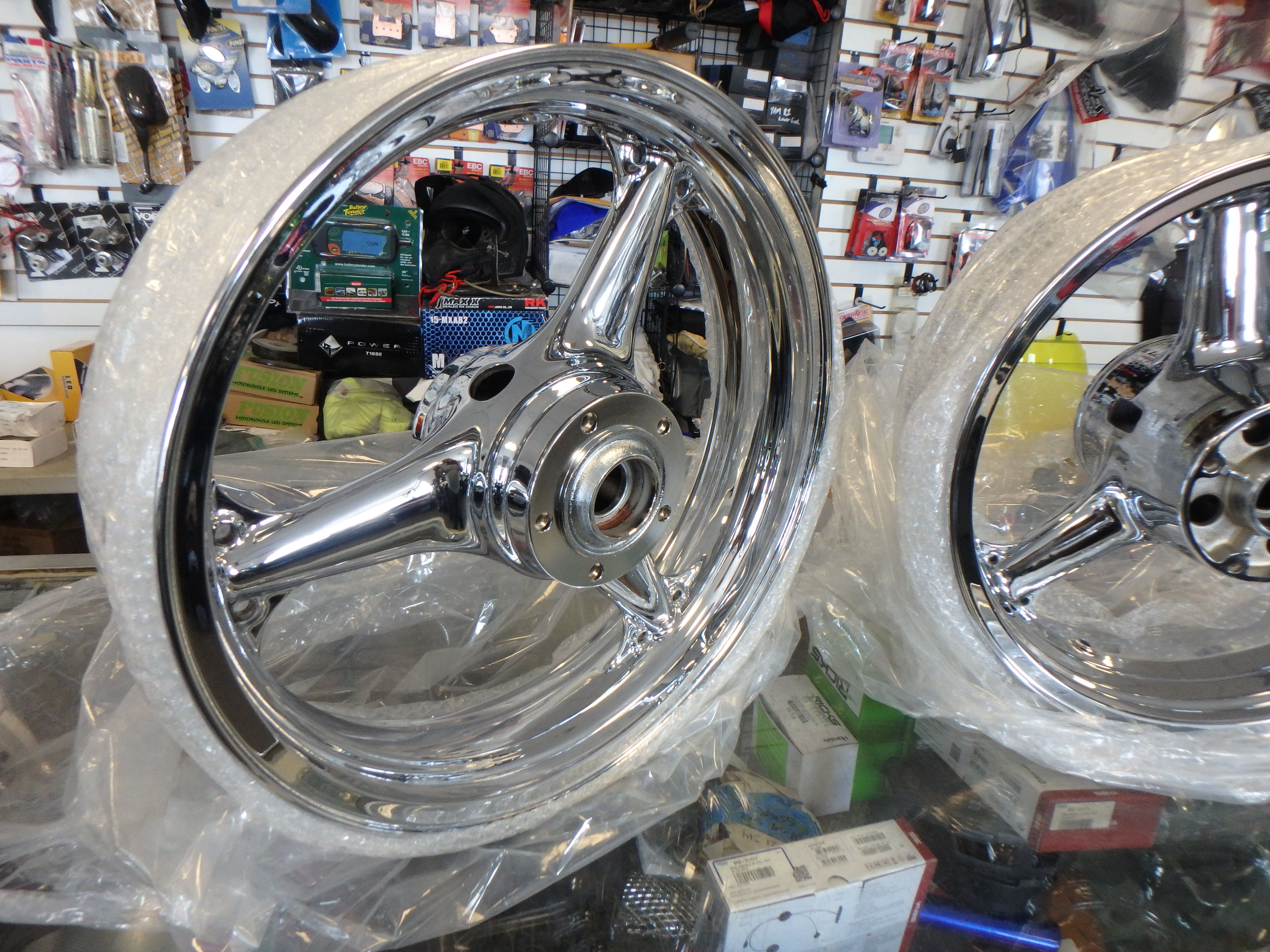 KAWASAKI ZX6R + ZZR600 CHROME WHEELS