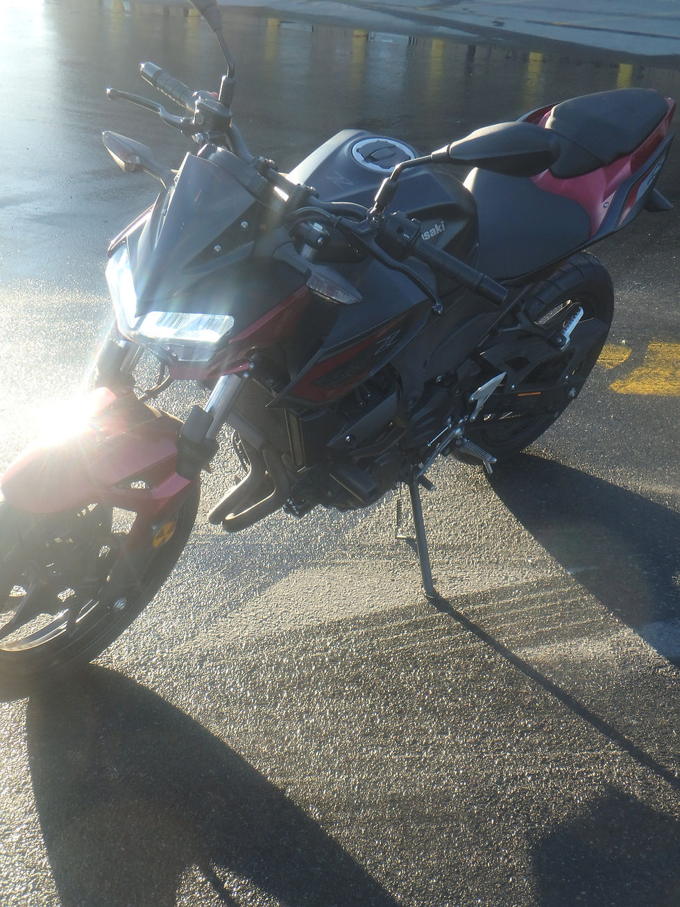 Thumbnail: 2021 KAWASAKI NINJA Z400 - ABS BRAKES