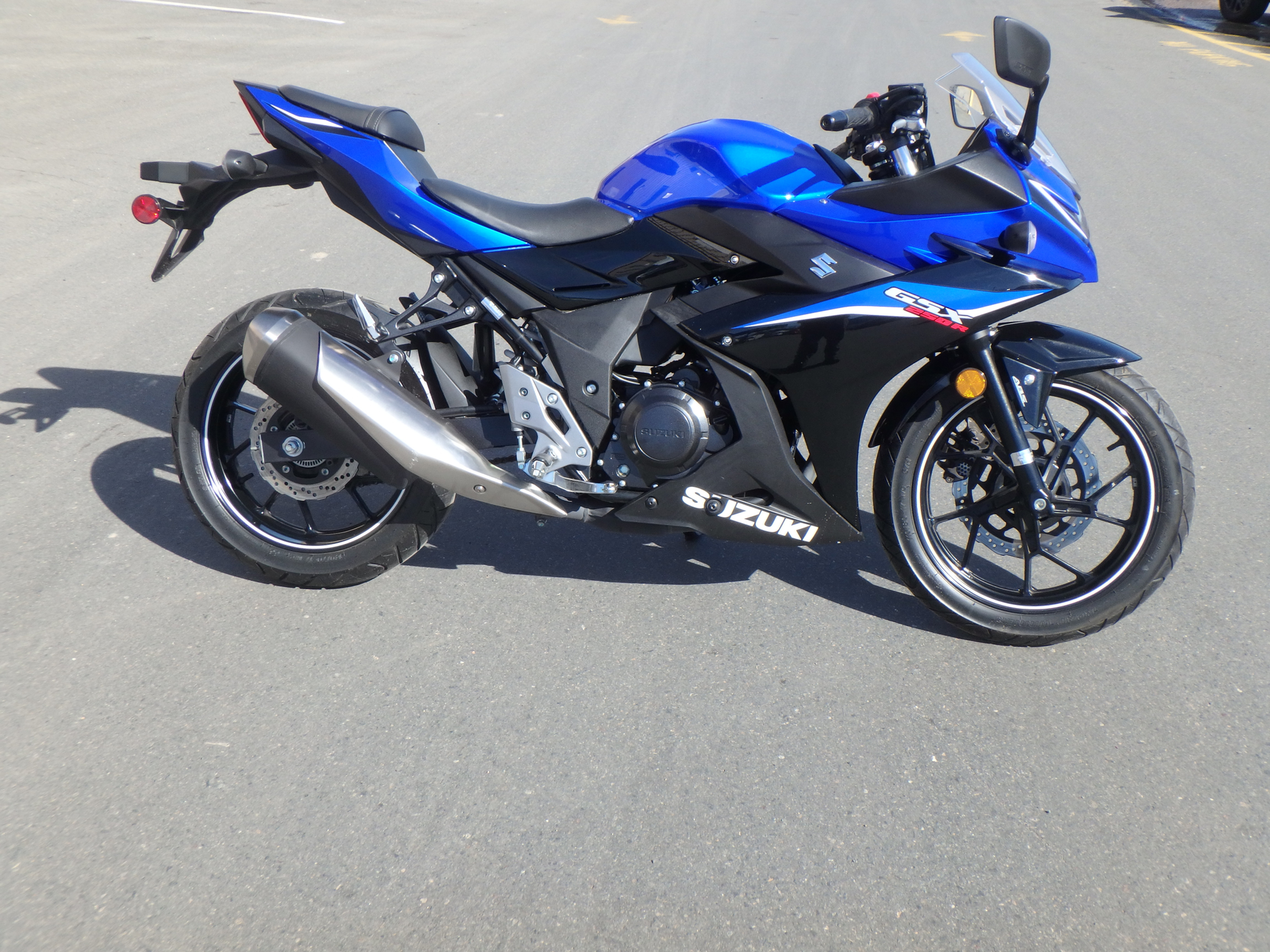 2022 SUZUKI GSX250R - 2K MILES