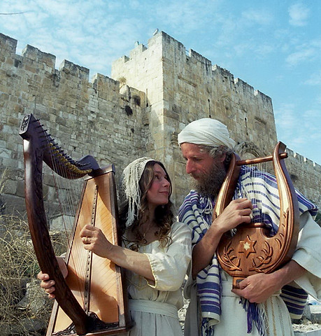 Micah and Shoshi Eastern Gate 3.jpg