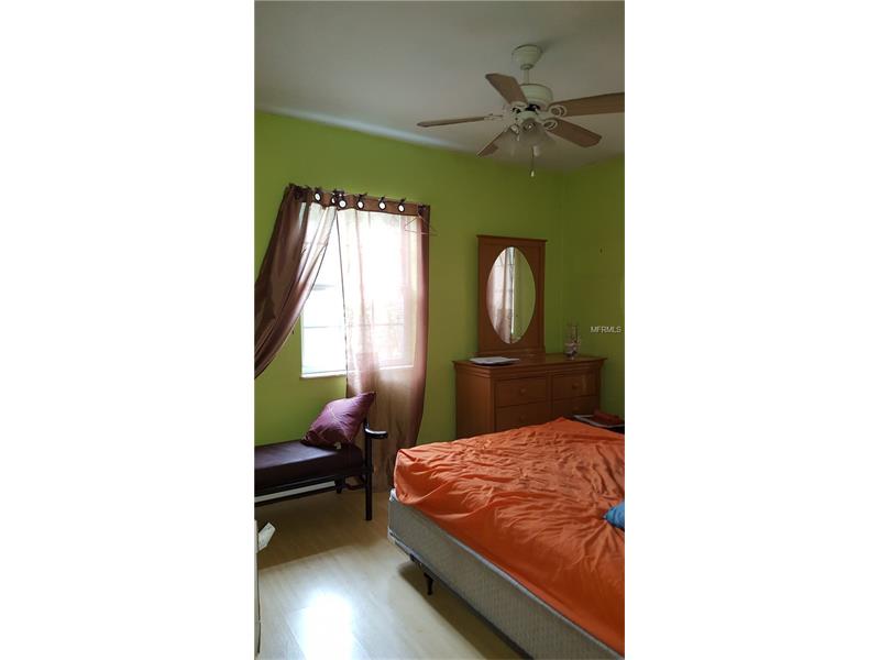 3rd bedroom before