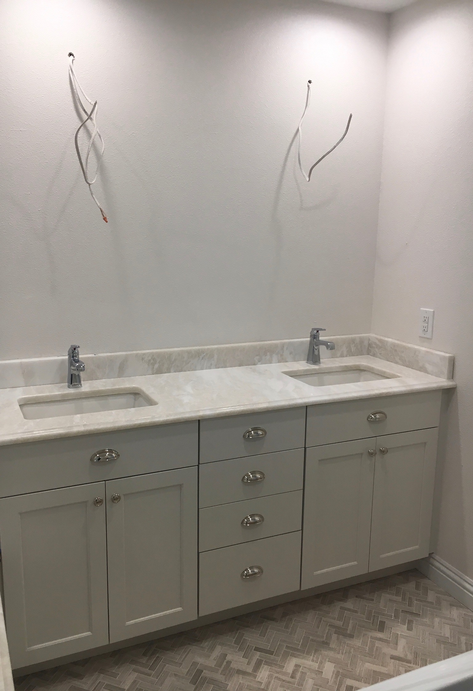 vanity set, mirror to come