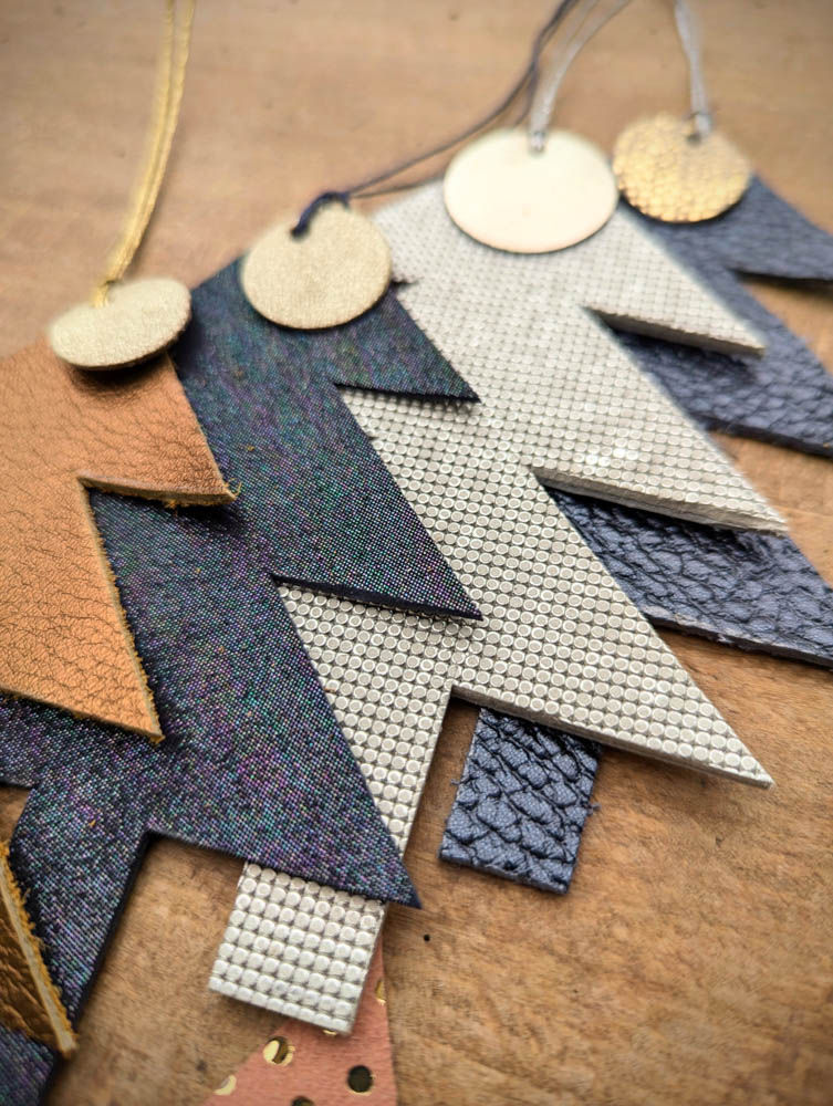 Miniature : fabrication-deco-noel-atelier-cuir