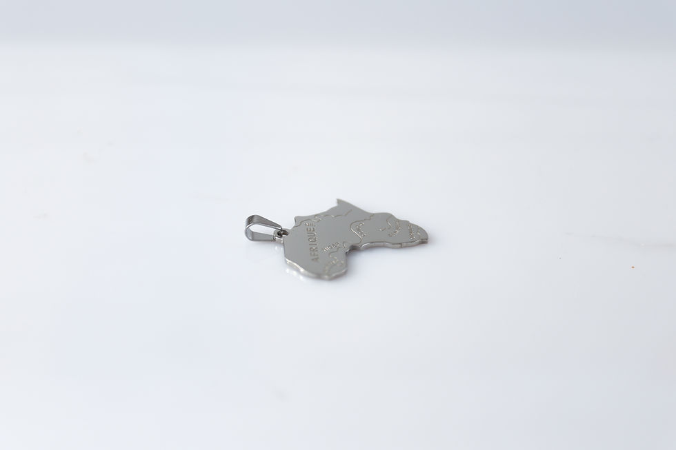 Miniature : Chaîne et médaillon