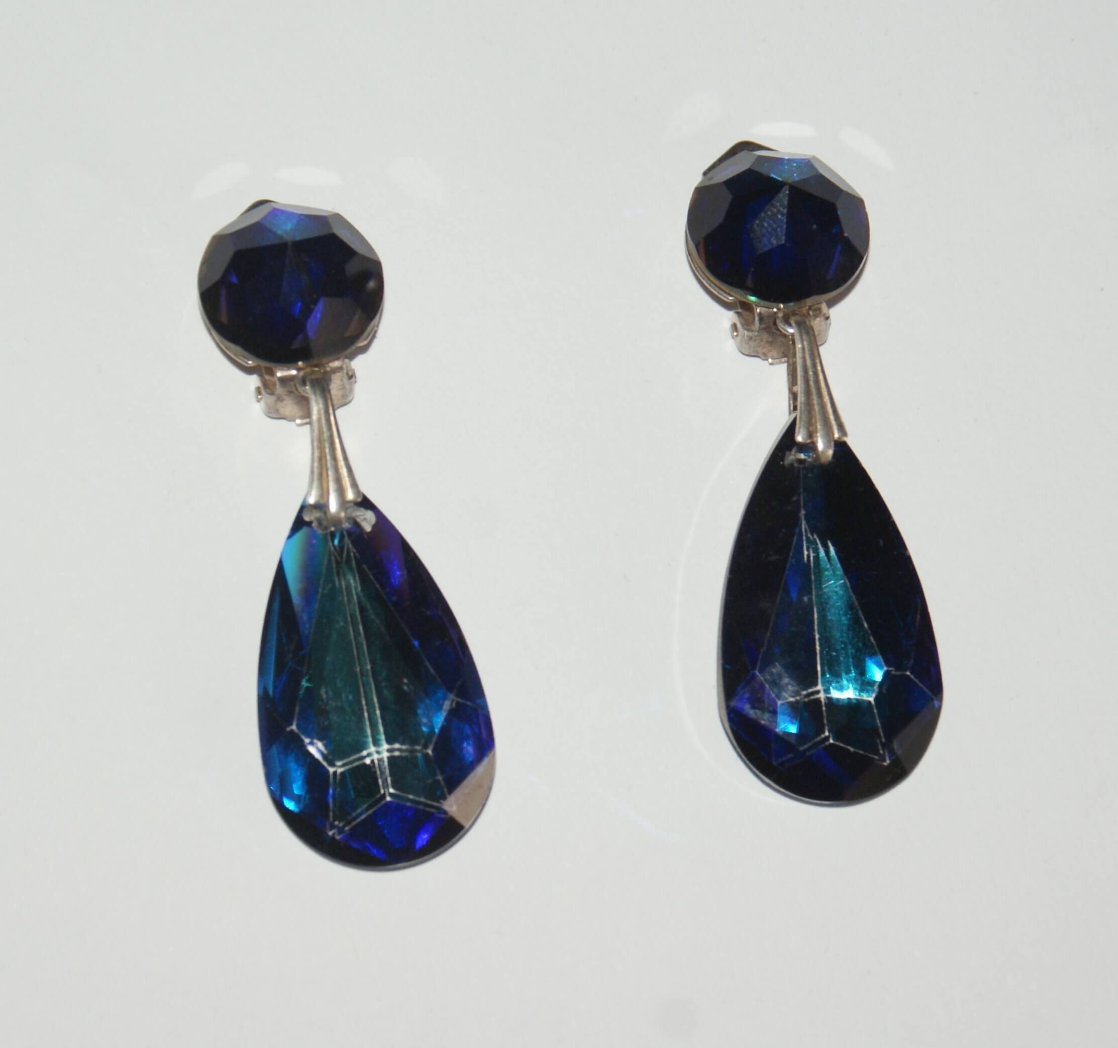 Tropfenförmige Ohrclips in Dunkelblau - Mayd in Germany Vintage Schmuck