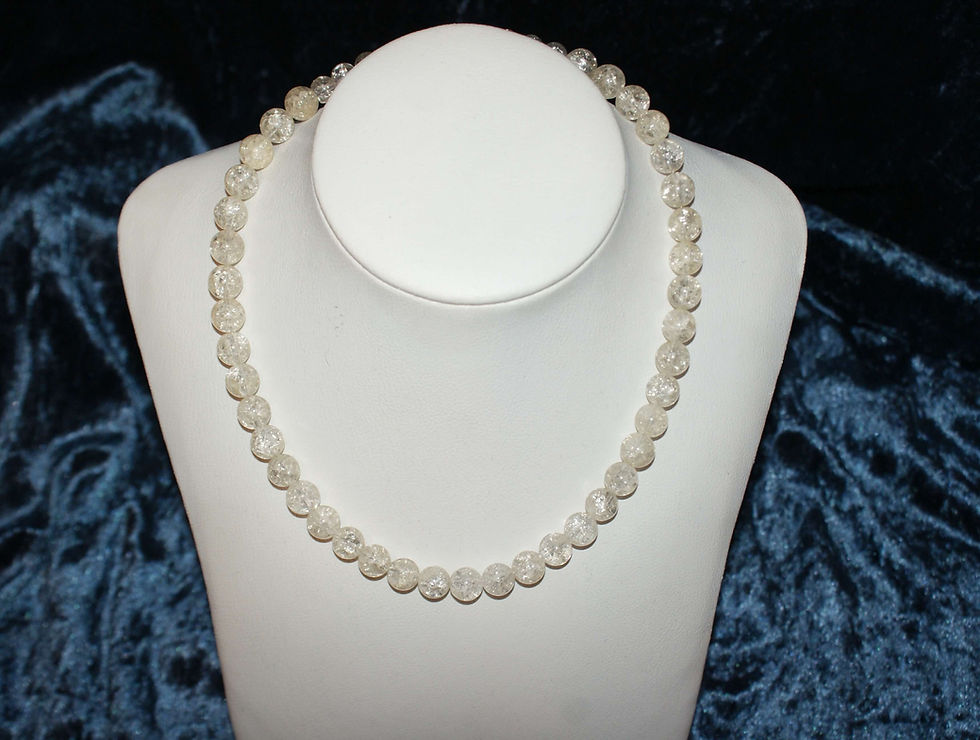 Halskette aus gecracktem Bergkristall von Mayd in Germany Edelsteinschmuck