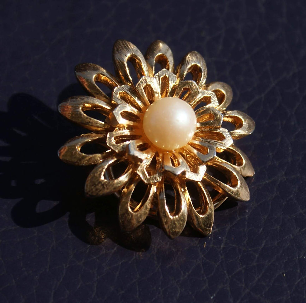 Schalclip in Blütenform - Mayd in Germany Schmuck und Geschenke